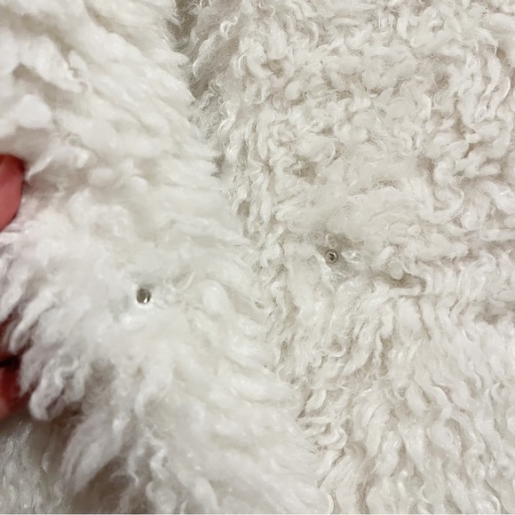 Regal Faux Fur Ivory Curly Faux Lamb Balmacaan Coat. Size 1X. - Picture 5 of 10